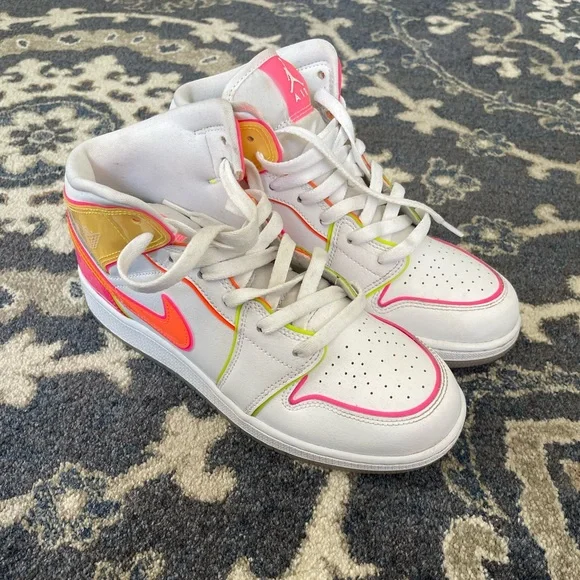 Nike Shoes Air Jordan Mid Se Edge Glow Poshmark